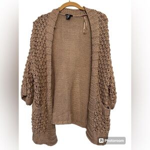H&M crochet knit cardigan‎ sweater OSFA Tan slouchy cozy spring neutrals minimal